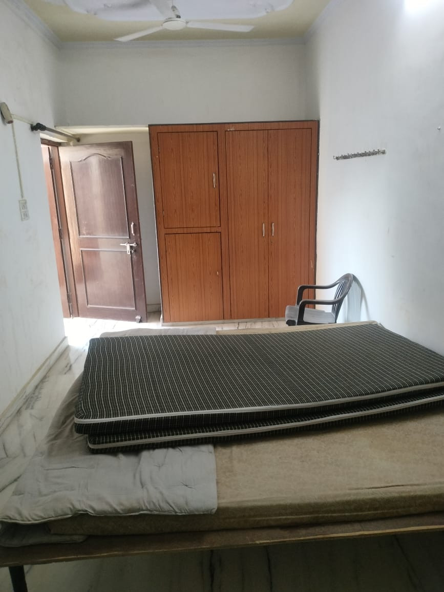 ROOMS For Girls in Malviya Nagar Jaipur | Rahavaas Dekho